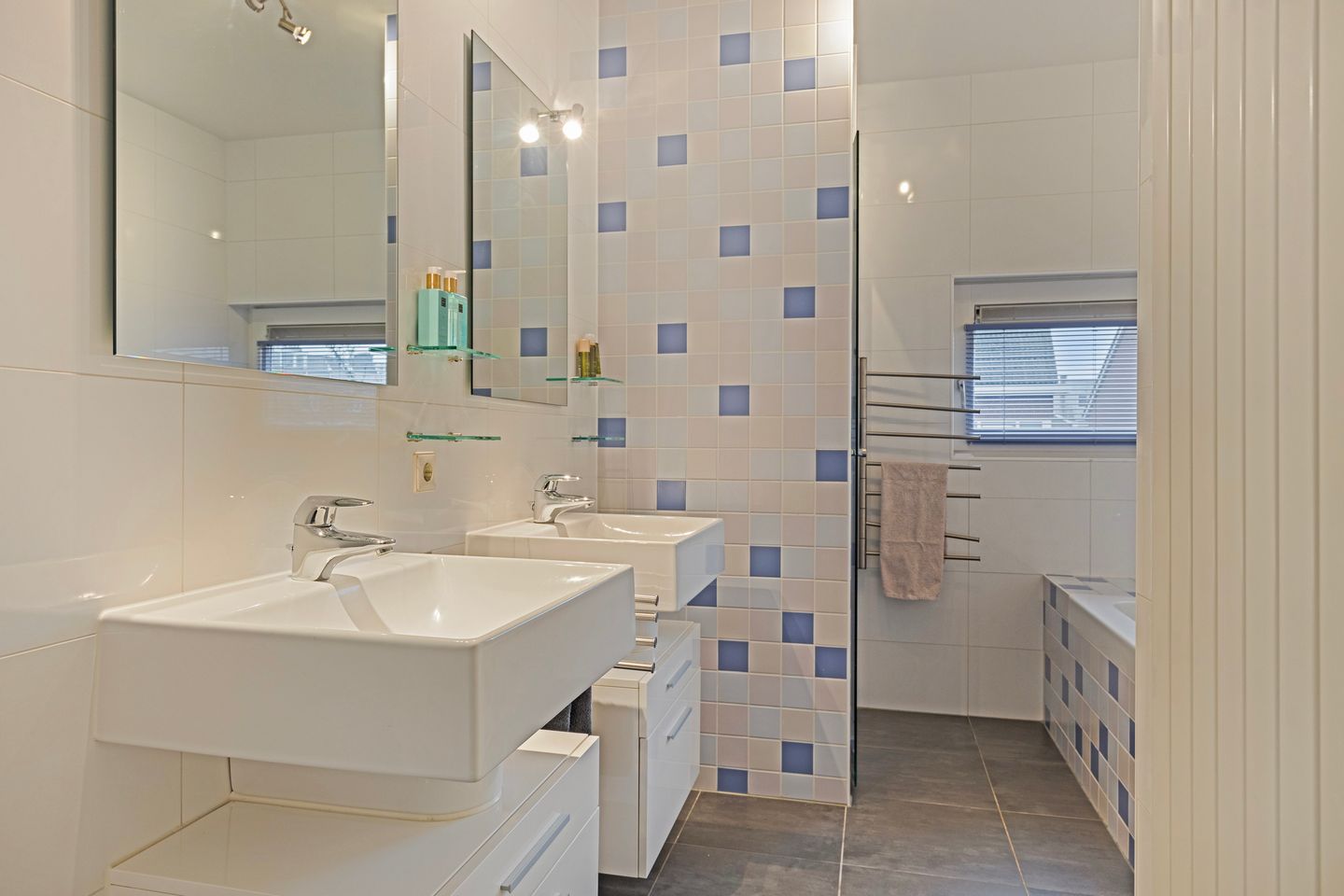 Photo 35 of Dommer van Poldersveldtweg 25-A