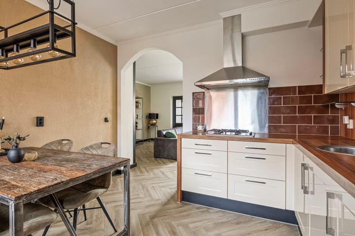 Photo 13 of Dissel 26