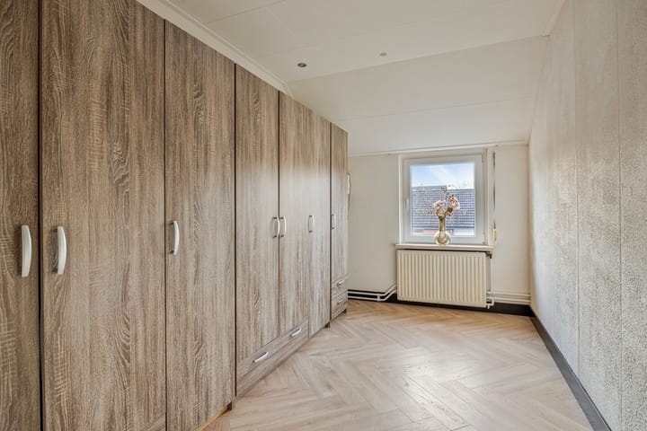 Photo 21 of Dissel 26