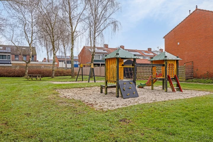 Photo 28 of Dissel 26