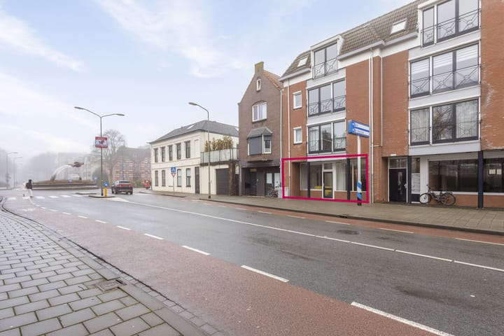 Photo 4 of Oostwal 6