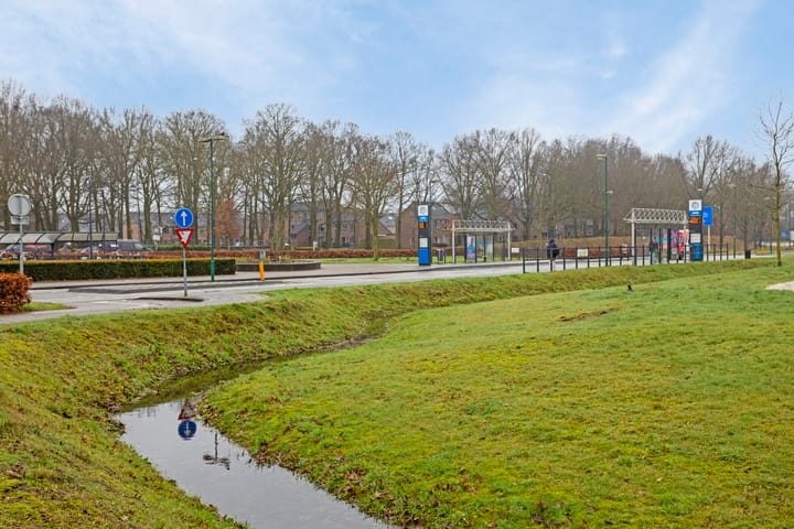 Foto 35 van Vincent van Goghstraat 241