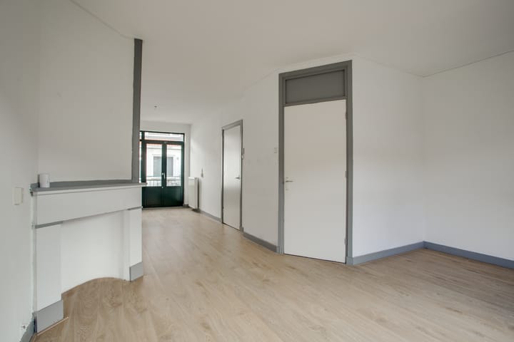 Foto 17 van De Bullstraat 44