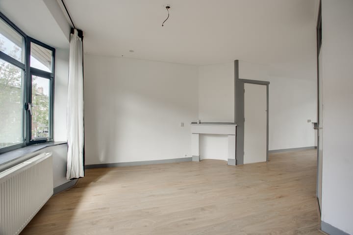 Foto 19 van De Bullstraat 44