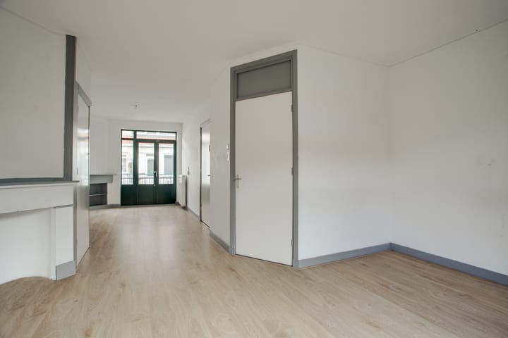 Foto 20 van De Bullstraat 44