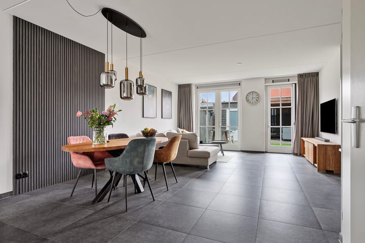 Foto 2 van Zwartbont 21