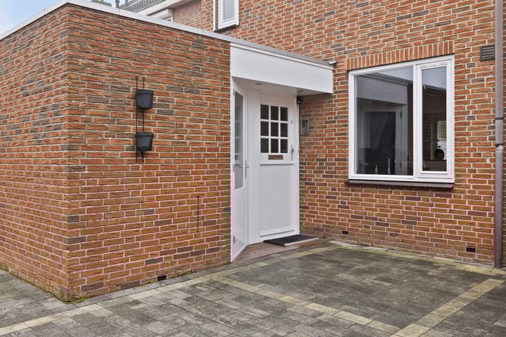 Photo 2 of Zuiderzeestraat 97