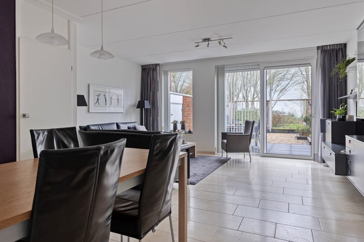 Photo 7 of Zuiderzeestraat 97