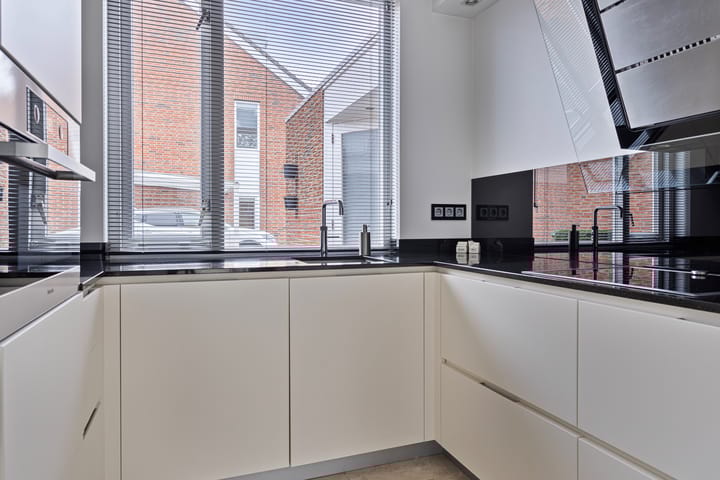 Photo 9 of Zuiderzeestraat 97