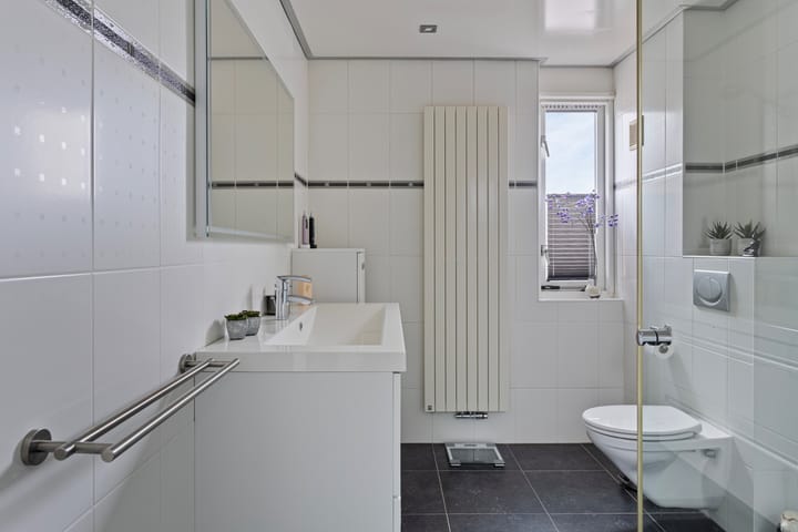 Photo 17 of Zuiderzeestraat 97