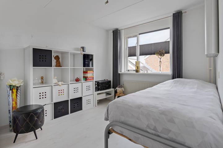 Photo 18 of Zuiderzeestraat 97