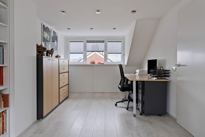 Photo 21 of Zuiderzeestraat 97