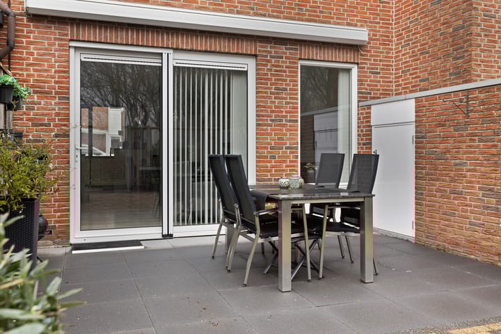 Photo 24 of Zuiderzeestraat 97