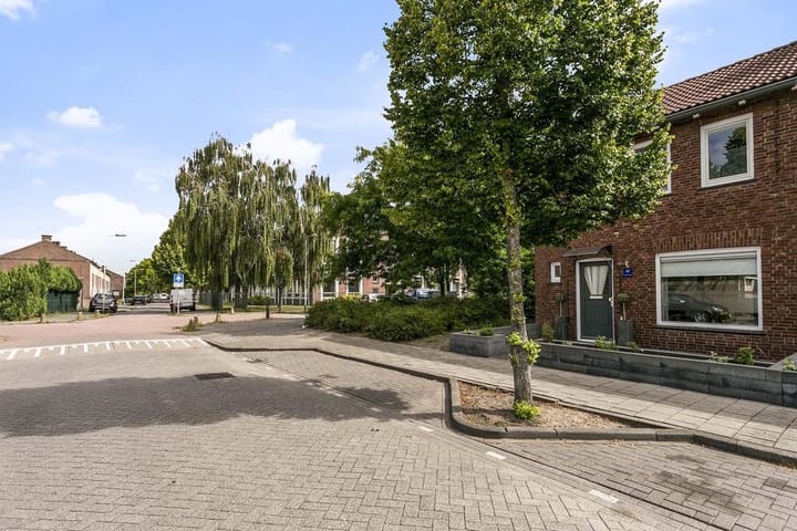 Foto 27 van Röntgenstraat 12