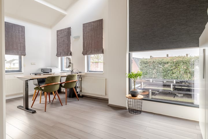 Foto 31 van Rosa Manusstraat 3