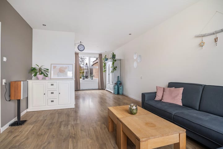 Foto 11 van D.S. Bangmastrjitte 64