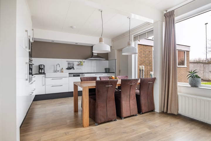 Foto 14 van D.S. Bangmastrjitte 64