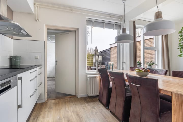 Foto 15 van D.S. Bangmastrjitte 64