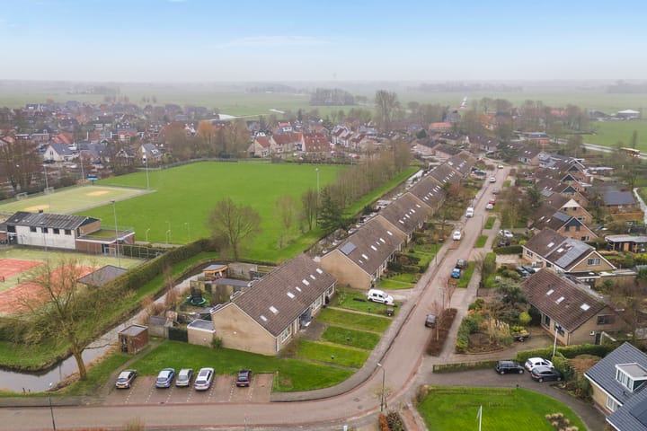 Foto 36 van D.S. Bangmastrjitte 64