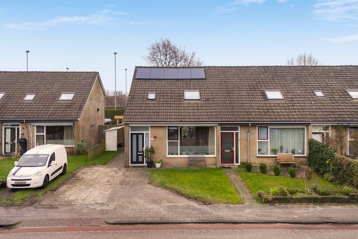 Foto 41 van D.S. Bangmastrjitte 64