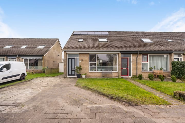 Foto 43 van D.S. Bangmastrjitte 64