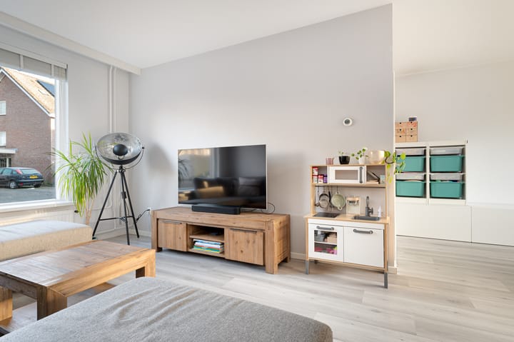 Foto 11 van Hoefsmidwei 42