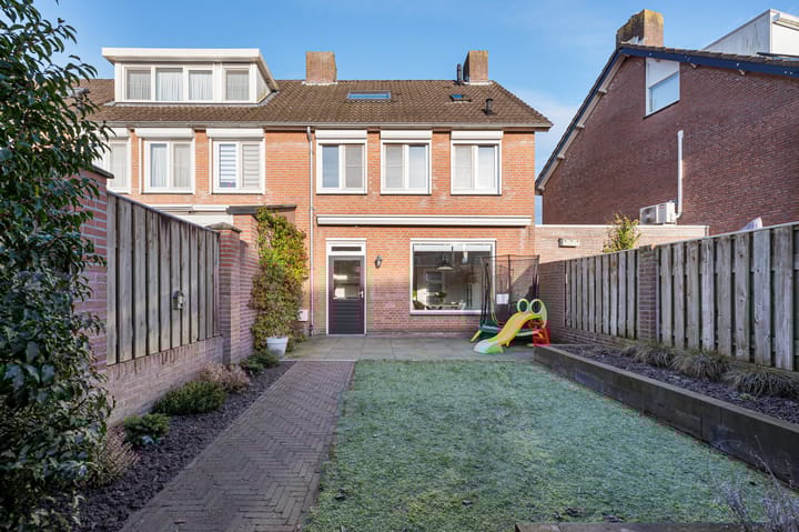 Foto 27 van Hoefsmidwei 42