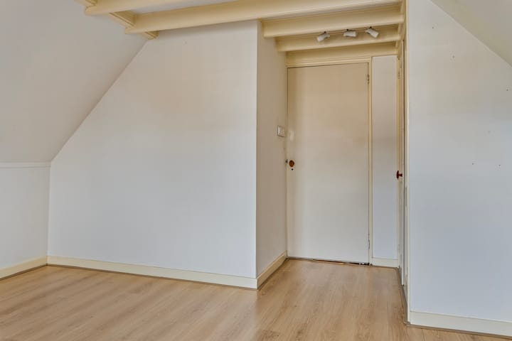 Foto 16 van Karremanstraat 15