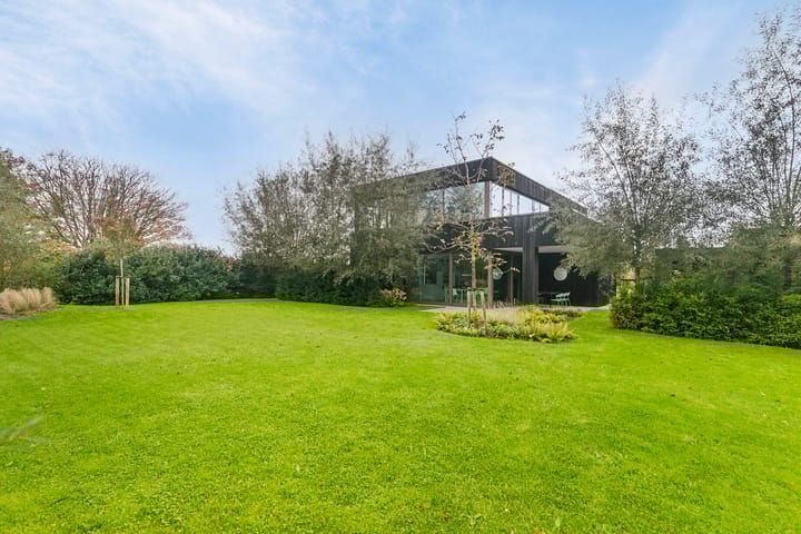 Foto 20 van van der Manderelaan 11