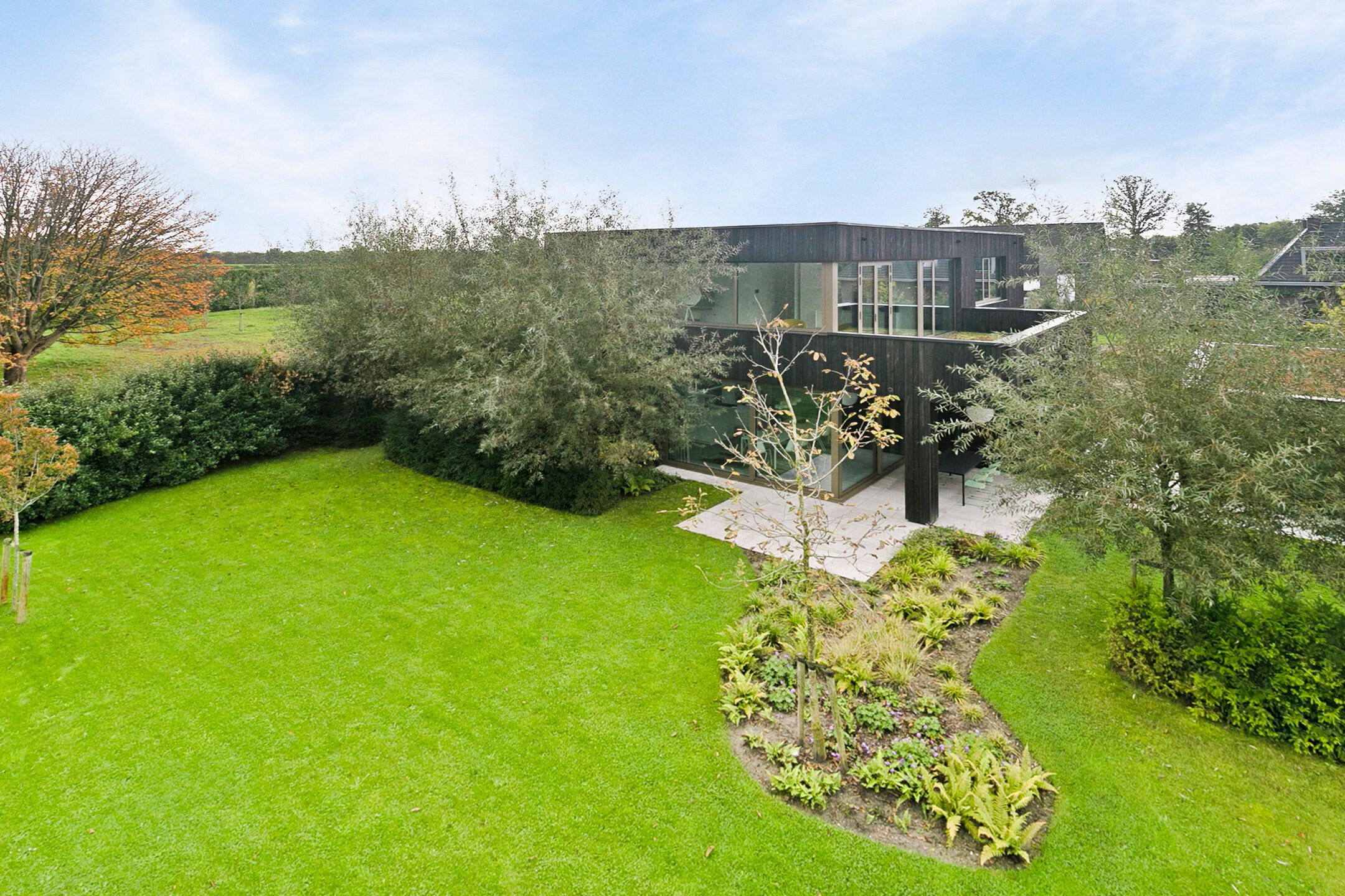 Foto 42 van van der Manderelaan 11