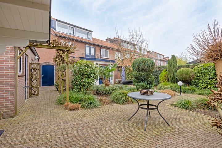 Foto 33 van Cort van der Lindenlaan 41