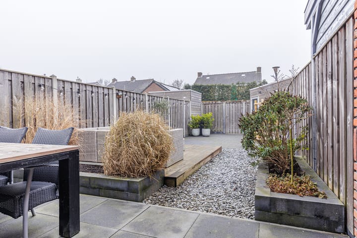 Foto 32 van Meidoornstraat 15