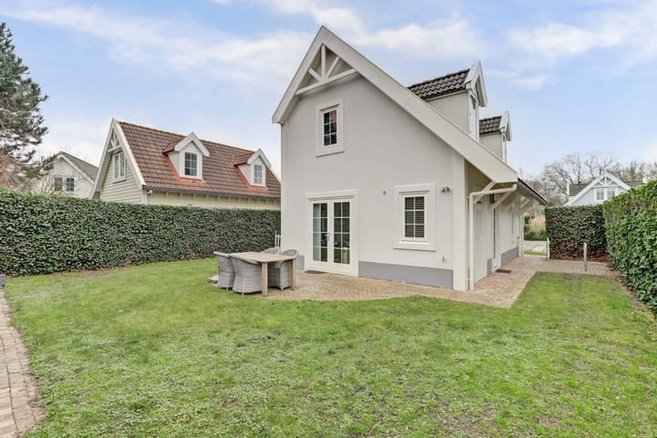 Photo 2 of De Heeren van 's-Gravensande 172