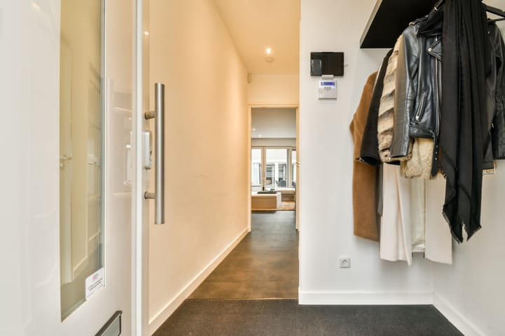 Foto 4 van Voorhout 121