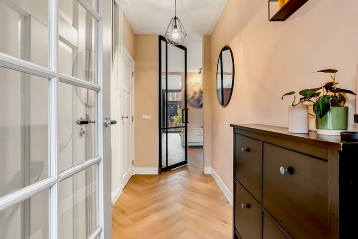 Photo 10 of Roos en Beeklaan 73