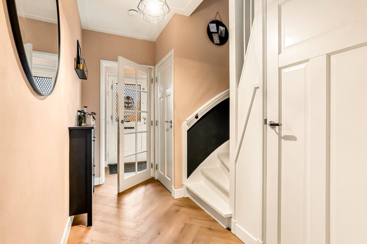 Photo 11 of Roos en Beeklaan 73