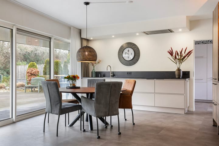 Foto 15 van Zwanebloem 10