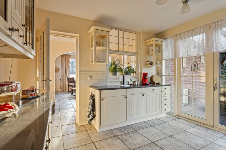 Foto 3 van Wouwseweg 3