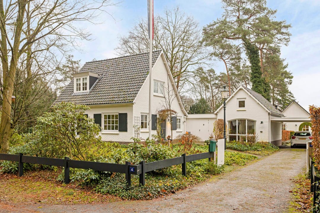 Foto 2 van Dennenlaan 4