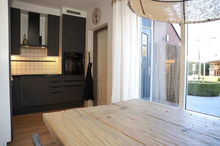 Foto 12 van Stuerboutstraat 26