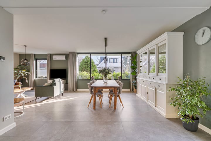 Foto 2 van Steenoven 4