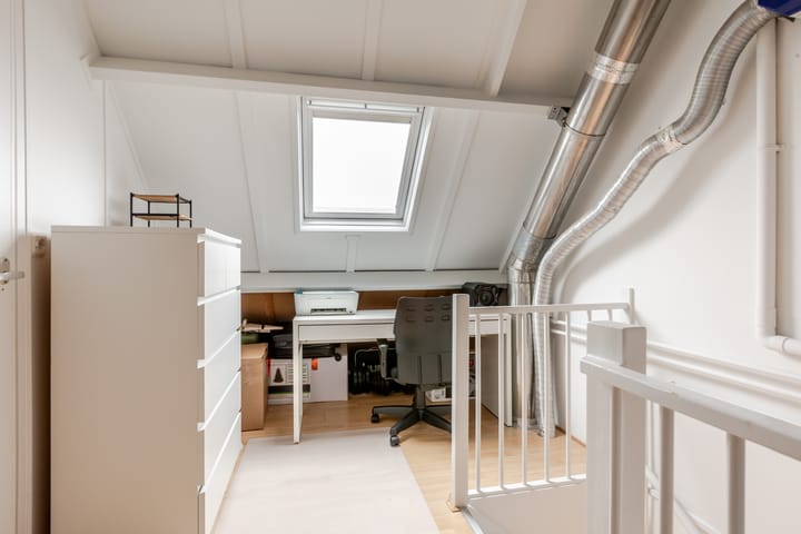 Foto 43 van Leeghwaterstraat 105