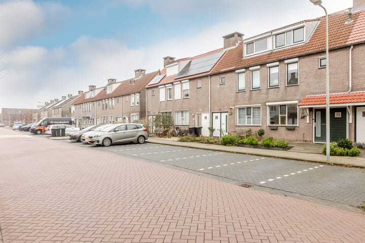 Foto 64 van Leeghwaterstraat 105