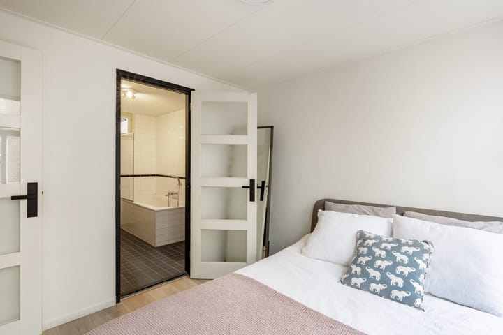 Foto 16 van Eerste Tuindwarsstraat 2-B