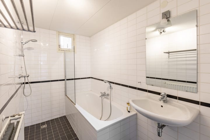 Foto 17 van Eerste Tuindwarsstraat 2-B