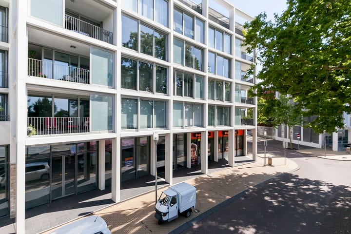 Photo 2 of Stationsplein 72