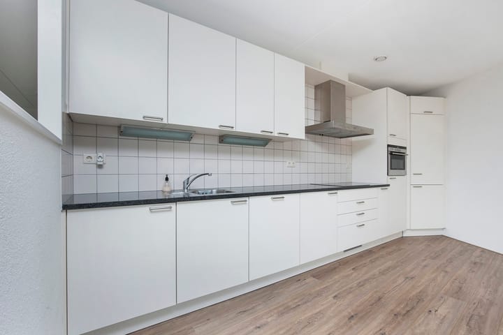 Photo 10 of Stationsplein 72