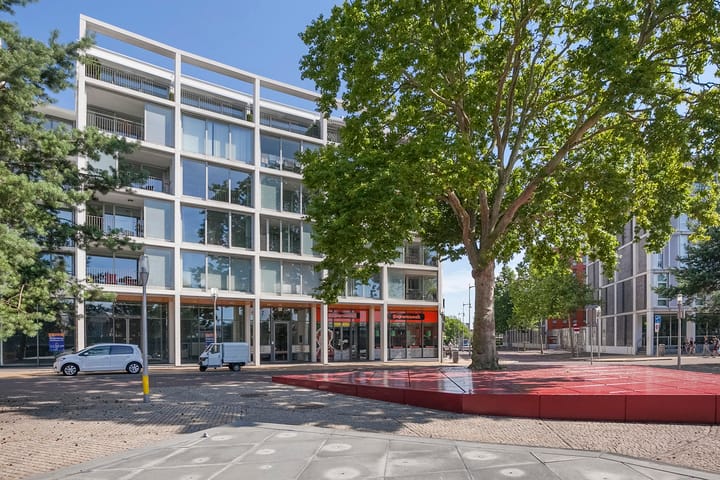 Photo 28 of Stationsplein 72