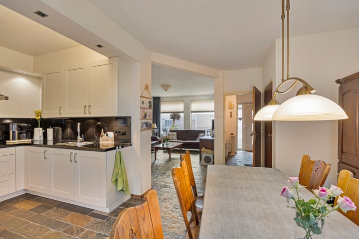 Foto 3 van Distelstraat 1