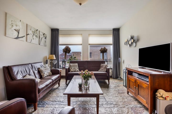 Foto 10 van Distelstraat 1